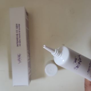 바르셀 톤업선크림 미백 메이크업베이스 CC크림 인텐시브 씨씨 젠 30ml — 5점을 준 리뷰어가 2021년 11월 올린 사용 사진