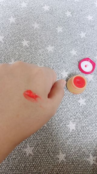 [후르디아] 올리브영 꿀과즙 립밤 2종 (블루베리/석류) — 5점을 준 리뷰어가 2023년 1월 올린 사용 사진