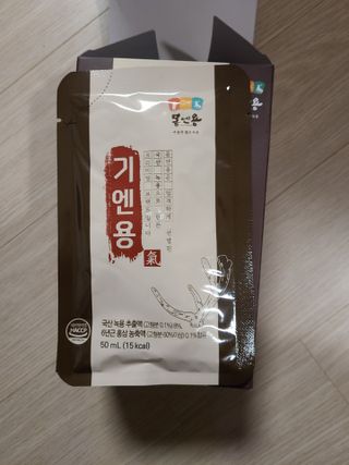 [몸엔용] 무더운 날씨에 국산녹용 기엔용으로 몸보신 50ml x 30포 — 4점을 준 리뷰어가 2021년 6월 올린 사용 사진