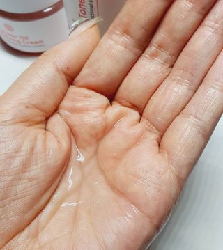 아이앤립 / EYENLIP 아이앤립 연어오일 리바이탈라이징 토너+앰플+크림 3종 세트 — 5점을 준 리뷰어가 2021년 7월 올린 사용 사진