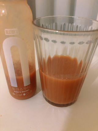 BLENDY'S 핑크 스무디+블론디 스무디 — 5점을 준 리뷰어가 2021년 9월 올린 사용 사진