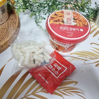 추억의 국민학교 떡볶이 국떡 컵볶이 선물박스 — 3.5점을 준 리뷰어가 2022년 1월 올린 사용 사진