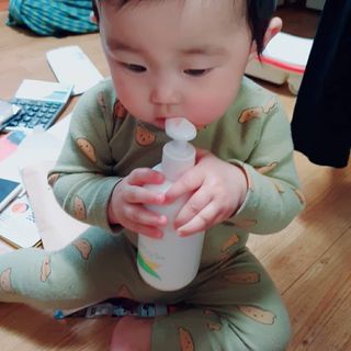 mom e 맘이 내추럴 베이비 케어 샴푸앤바스+로션 — 5점을 준 리뷰어가 2021년 1월 올린 사용 사진