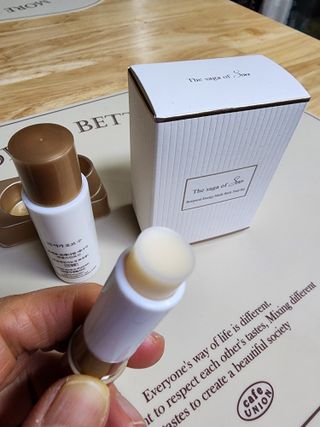 더사가오브수 [사가수] 효혜윤 보태니컬 에너지 에센스인로션 20ml /아이포올 스틱 3g — 5점을 준 리뷰어가 2023년 2월 올린 사용 사진
