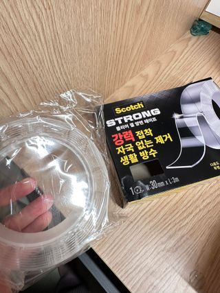 3M 스카치 초강력 클리어겔 실리콘 아크릴 양면테이프 30mmx3m 1개 — 5점을 준 리뷰어가 2025년 7월 올린 사용 사진