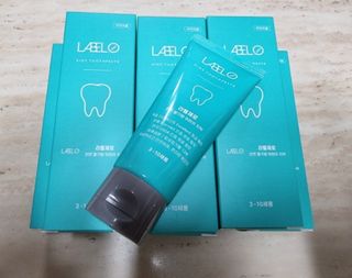 치과에서 쓰는 치약 _ 라벨제로 저불소 꼬마, 키즈, 유아, 베이비, 주니어 안전한 어린이치약 — 4점을 준 리뷰어가 2023년 2월 올린 사용 사진
