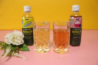 더그레잇티 콤부차 300ml *12개입 (오리지널 6개+베리리치 6개) — 4.5점을 준 리뷰어가 2022년 7월 올린 사용 사진