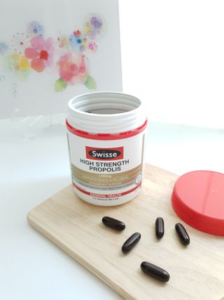 Swisse 스위스 고함량 프로폴리스 2,000mg 210정 — 5점을 준 리뷰어가 2021년 4월 올린 사용 사진