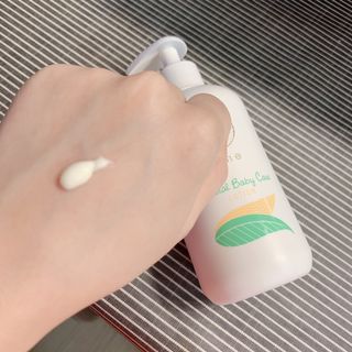 mom e 맘이 내추럴 베이비 케어 샴푸앤바스+로션 — 4점을 준 리뷰어가 2021년 1월 올린 사용 사진