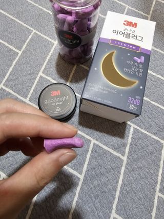 3M 소음방지 수면 귀마개 굿나잇 이어플러그 오렌지/퍼플 50쌍 — 5점을 준 리뷰어가 2023년 7월 올린 사용 사진