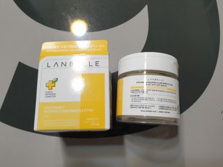 랑벨 비타 에너지 잡티 앰플 패드 65매 (투명하고 밝은 얼굴 광채패드) — 5점을 준 리뷰어가 2022년 5월 올린 사용 사진