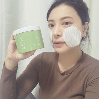[후르디아] 약산성  모공 필링 패드(70매) — 5점을 준 리뷰어가 2024년 2월 올린 사용 사진