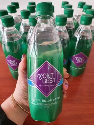 몽베스트 Montbest with Sparkling water Plain 20병 — 5점을 준 리뷰어가 2021년 11월 올린 사용 사진