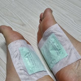 [레제르] 아로마 수액패치 발패치 30매입 -라벤더향/유칼립투스향/대나무향 — 5점을 준 리뷰어가 2022년 3월 올린 사용 사진