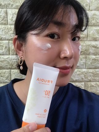 [후르디아] 혼합자차 선 에센스+톤업 선크림 2종 — 5점을 준 리뷰어가 2021년 5월 올린 사용 사진