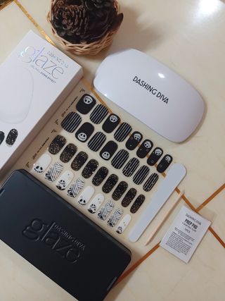 데싱디바 글레이즈 할로윈 네일_5종 중 택1 — 5점을 준 리뷰어가 2021년 10월 올린 사용 사진