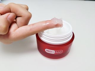 레드투래드 센서티브 슈퍼 크림 50ml — 4.5점을 준 리뷰어가 2021년 11월 올린 사용 사진