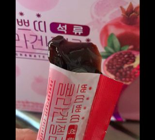 헬스업_쁘띠쁘띠석류콜라겐젤리_20g x 14포 — 5점을 준 리뷰어가 2021년 2월 올린 사용 사진