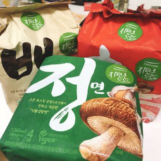 [풀무원] 자연은맛있다 정면, 백면, 홍면  세트 — 5점을 준 리뷰어가 2021년 4월 올린 사용 사진