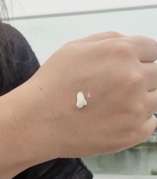 프리마인 선크림만 바꿨을 뿐인데 매일 물 2L챙겨먹고 기초케어 완벽하게 한 물빛피부 완성,셀라브UV프로텍터 — 5점을 준 리뷰어가 2023년 7월 올린 사용 사진