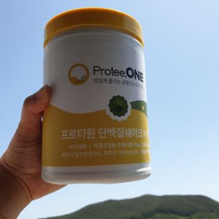 프로티원 단백질쉐이크 녹차맛 2주분 1통+보틀 — 5점을 준 리뷰어가 2021년 5월 올린 사용 사진