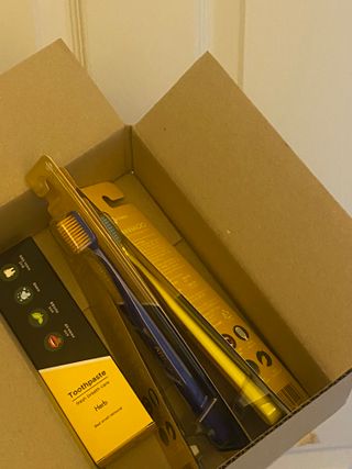 [지오클린] 안나지오 구취케어  기능성 치약 칫솔 세트 (칫솔 5 개+치약 100g 1 개 ) — 5점을 준 리뷰어가 2022년 6월 올린 사용 사진