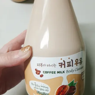 [과일나라] 피부가 마시는 커피우유 바디클렌저&바디로션 — 5점을 준 리뷰어가 2022년 3월 올린 사용 사진