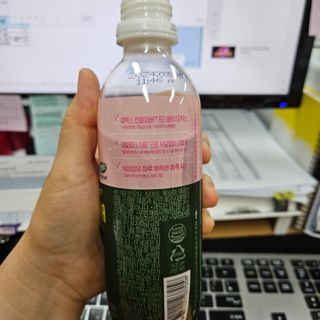 더그레잇티 콤부차 [매일유업] 더그레잇티 44kcal 콤부차 300ml *12개입 (오리지널 6개+베리리치 6개) — 3점을 준 리뷰어가 2023년 8월 올린 사용 사진