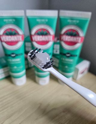[구매평]베르단테 고불소 충치 치석케어 잇몸치약, 100ml, 3개 — 5점을 준 리뷰어가 2025년 6월 올린 사용 사진