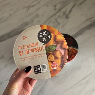 나우  [요리궁리] B타입 ( 매콤, 치즈, 매콤까르보 ) 꽃떡볶이 6개입 세트 — 4점을 준 리뷰어가 2025년 3월 올린 사용 사진
