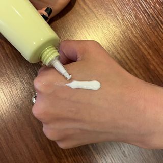 아이레시피 마일드시카 브라이트닝 업 선스크린 SPF50+ PA++++ — 5점을 준 리뷰어가 2023년 6월 올린 사용 사진