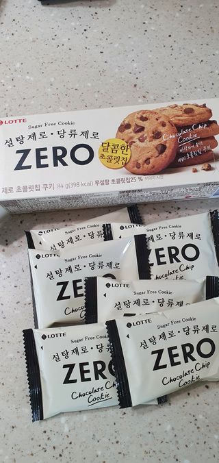 ZERO (초콜릿 칩 쿠키, 카카오 케이크, 후르츠 젤리, 아이스 콜라, 아이스 초코바) — 5점을 준 리뷰어가 2022년 6월 올린 사용 사진