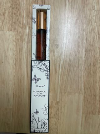 브에노 마더워트 시크릿 퍼퓸 미스트 — 5점을 준 리뷰어가 2021년 7월 올린 사용 사진