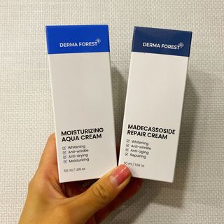 더마포레스트 마데카소사이드 리페어 크림,  모이스처라이징 아쿠아크림 — 5점을 준 리뷰어가 2021년 8월 올린 사용 사진