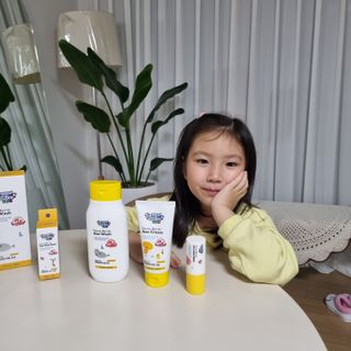 포멀비 키즈 더마베리어 아토 세트(크림 120ml+워시 300ml+스틱밤 18g) — 5점을 준 리뷰어가 2023년 11월 올린 사용 사진