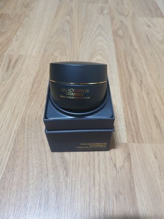 오투에니원 갈락토미세스 비타민 C 프리미엄 블랙스완 크림 50g — 5점을 준 리뷰어가 2022년 12월 올린 사용 사진