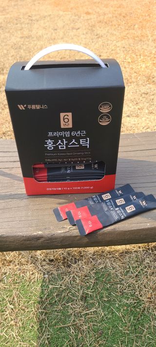 [푸름웰니스] 프리미엄 6년근 홍삼스틱 3mg x 100포 — 5점을 준 리뷰어가 2022년 3월 올린 사용 사진