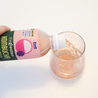 더그레잇티 콤부차 300ml *12개입 (오리지널 6개+베리리치 6개) — 4점을 준 리뷰어가 2022년 7월 올린 사용 사진
