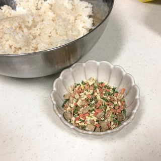 해풀잎 누구나 김밥*1ea [(혼합야채 35g *1ea,  김밥김 (5g, 5ea),  양념간장 (6g, 5ea), 참기름(5g, 2ea)] — 5점을 준 리뷰어가 2022년 8월 올린 사용 사진