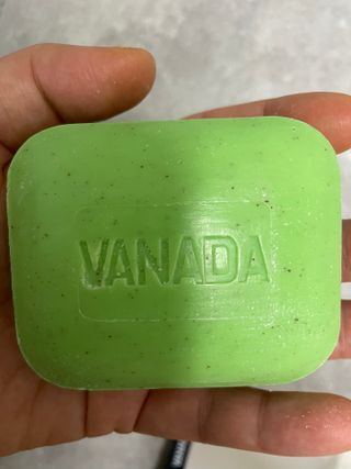 바나다바디케어 때잡이 알프레도 때비누 100g 기획세트 — 4점을 준 리뷰어가 2021년 9월 올린 사용 사진