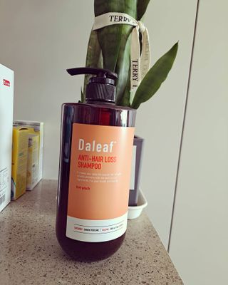 달리프 진저 베러 퍼퓸 탈모 완화 샴푸 1000ml 향 3종 — 5점을 준 리뷰어가 2021년 1월 올린 사용 사진