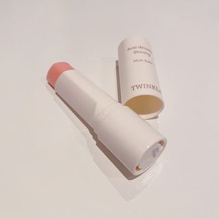 트윙클라 안티링클 샤이닝 멀티밤 — 3점을 준 리뷰어가 2022년 6월 올린 사용 사진