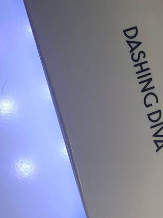 데싱디바 글레이즈 젤네일 네온체크 네일_4종 중 택 1 — 5점을 준 리뷰어가 2021년 8월 올린 사용 사진