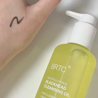 비알티씨 BRTC 안티폴루션 앤 블랙헤드 클렌징오일 300ml — 5점을 준 리뷰어가 2022년 12월 올린 사용 사진