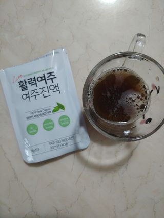 참유원 특허제조 활력 여주진액 여주즙 50포 — 5점을 준 리뷰어가 2022년 1월 올린 사용 사진