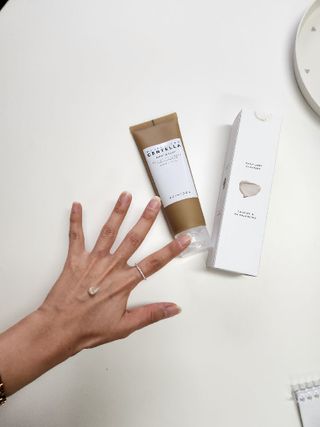 스킨1004 [SKIN1004] 마다가스카르 센텔라 앰플 폼 125ml — 5점을 준 리뷰어가 2024년 8월 올린 사용 사진