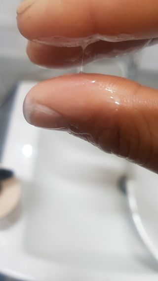 프리마인 더이상 뻣뻣하고 효과없는 탈모샴푸는 NO. 근본부터 케어하는 셀베이스 그린티샴푸(500ml) — 5점을 준 리뷰어가 2023년 4월 올린 사용 사진