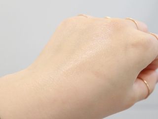 더사가오브수 [사가수] 사계절 원료를 담아내어 진한 보습을 선사하는, 효혜윤 보태니컬 에너지 핸드크림 세트 — 4.5점을 준 리뷰어가 2023년 3월 올린 사용 사진