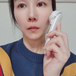 올인원 피부관리 이야 갈바닉 마사지기 — 5점을 준 리뷰어가 2023년 3월 올린 사용 사진