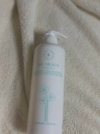 [닥터문] 센텔라 시카케어 화이트머스크 바디워시 1000ml — 5점을 준 리뷰어가 2023년 8월 올린 사용 사진